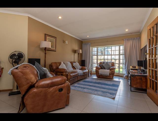 3 BEDROOM TOWNHOUSE SOLD IN MEYERSDAL